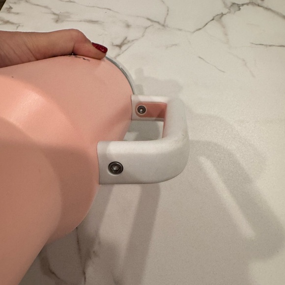 Stanley Peach 40 oz tumbler - Picture 5 of 10